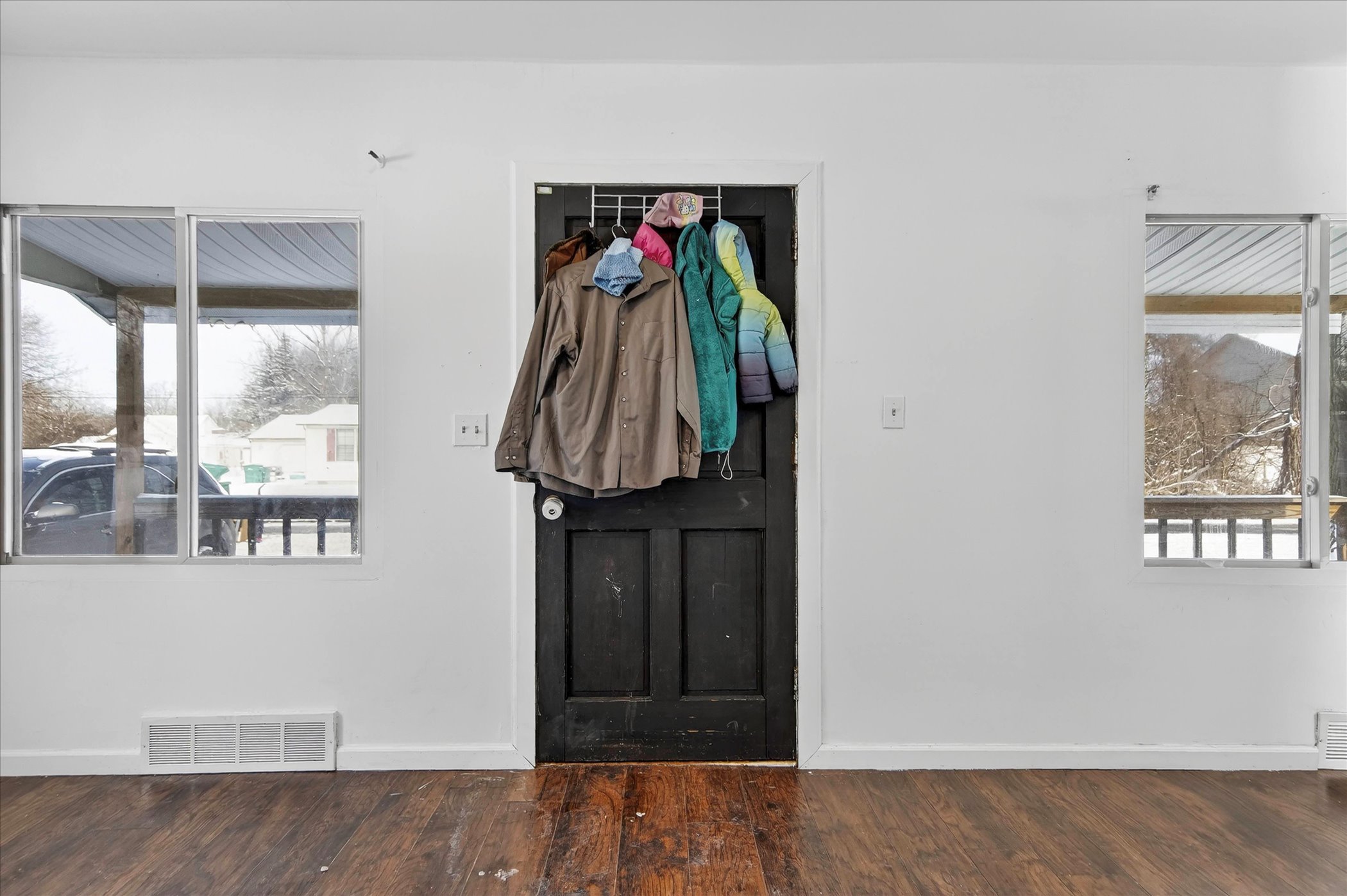 08-35799-Park-Pl-Romulus-MI-48174-WindowStill