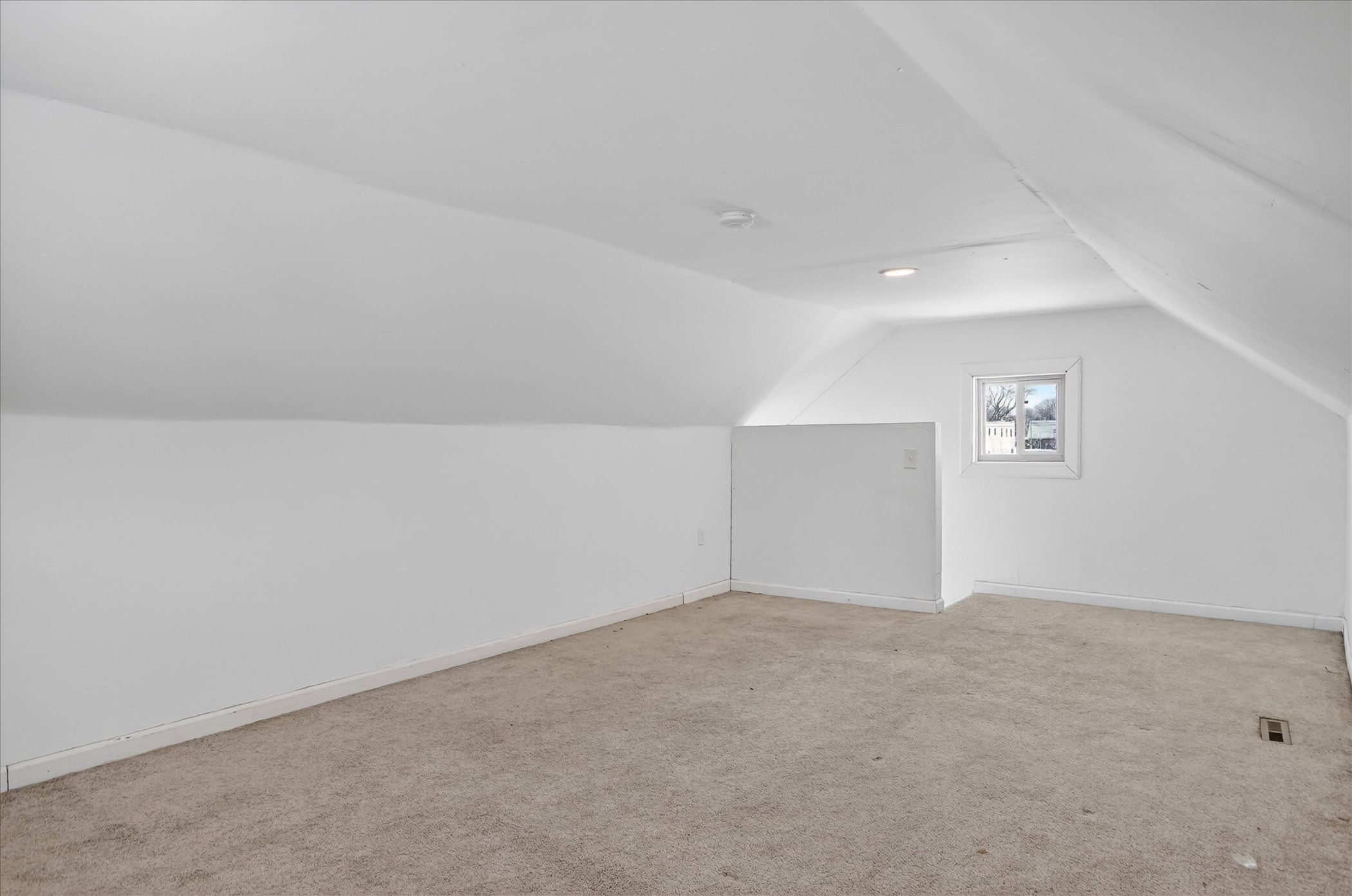 30-35799-Park-Pl-Romulus-MI-48174-WindowStill