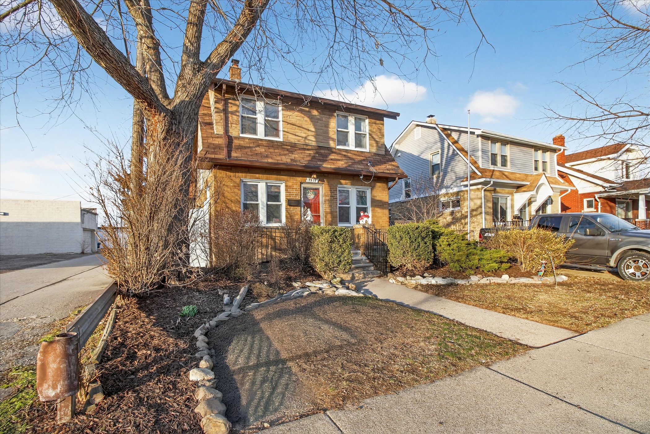 02-1214-Lincoln-Ave-Lincoln-Park-MI-48146-WindowStill