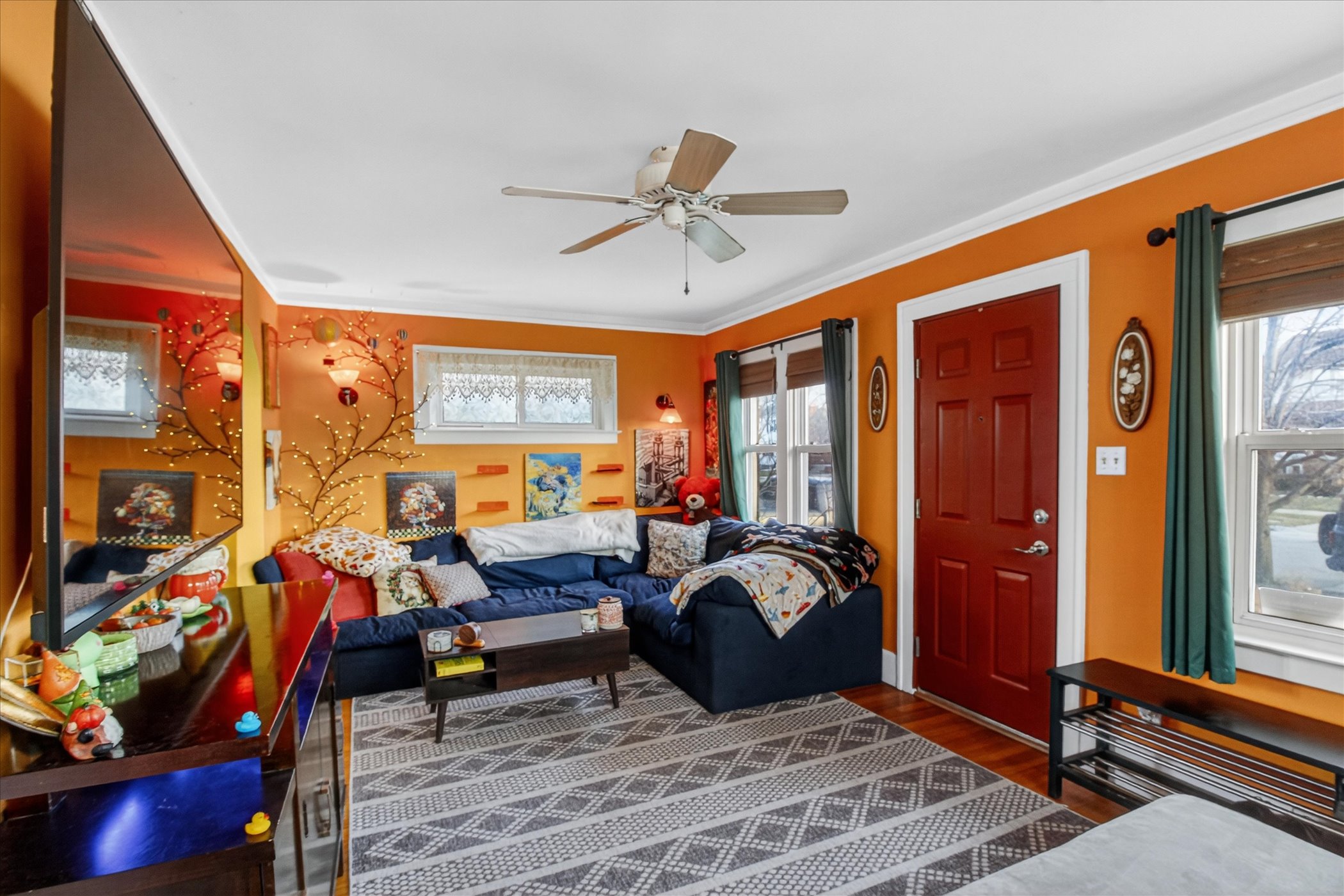 08-1214-Lincoln-Ave-Lincoln-Park-MI-48146-WindowStill