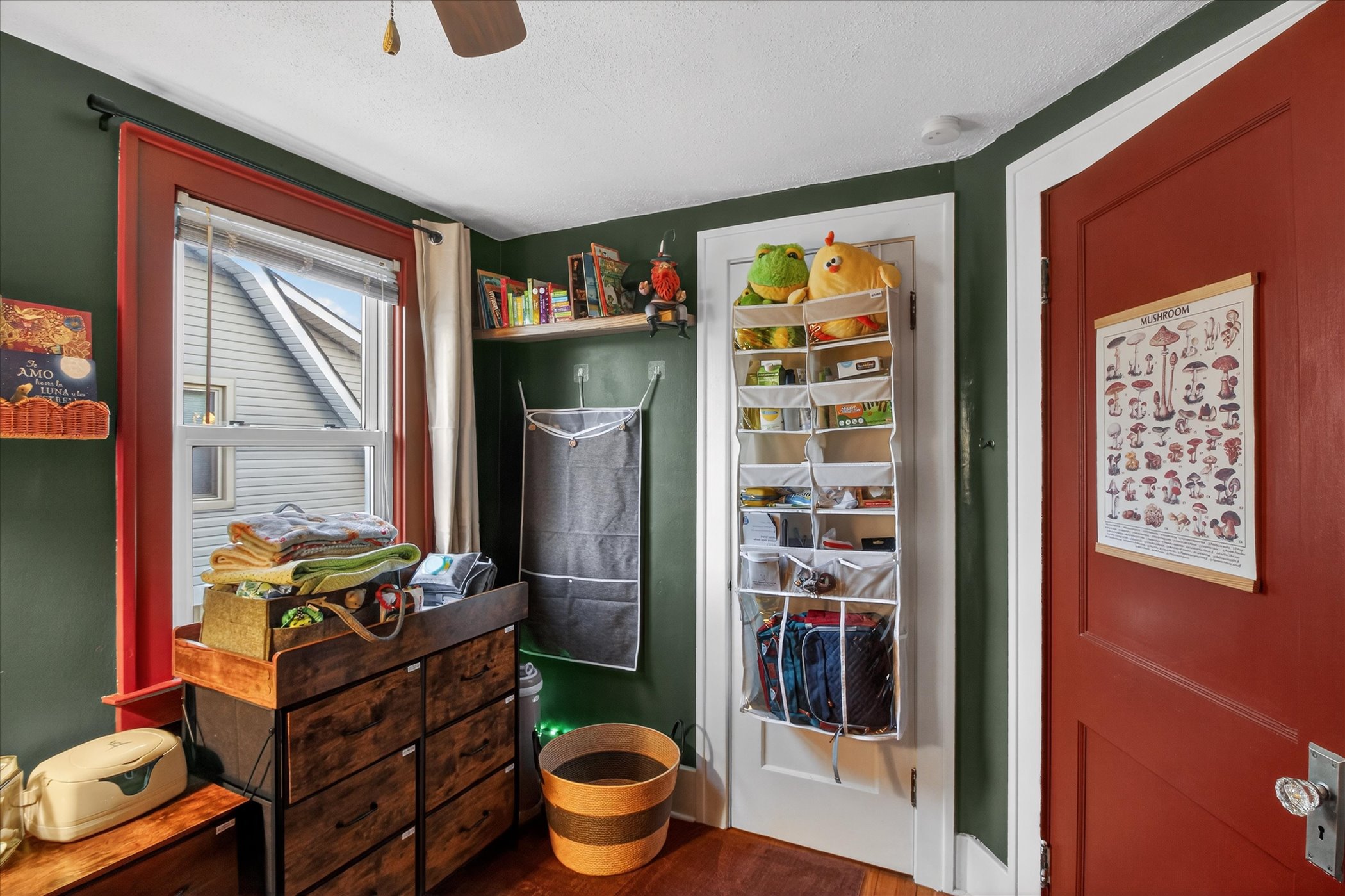 29-1214-Lincoln-Ave-Lincoln-Park-MI-48146-WindowStill