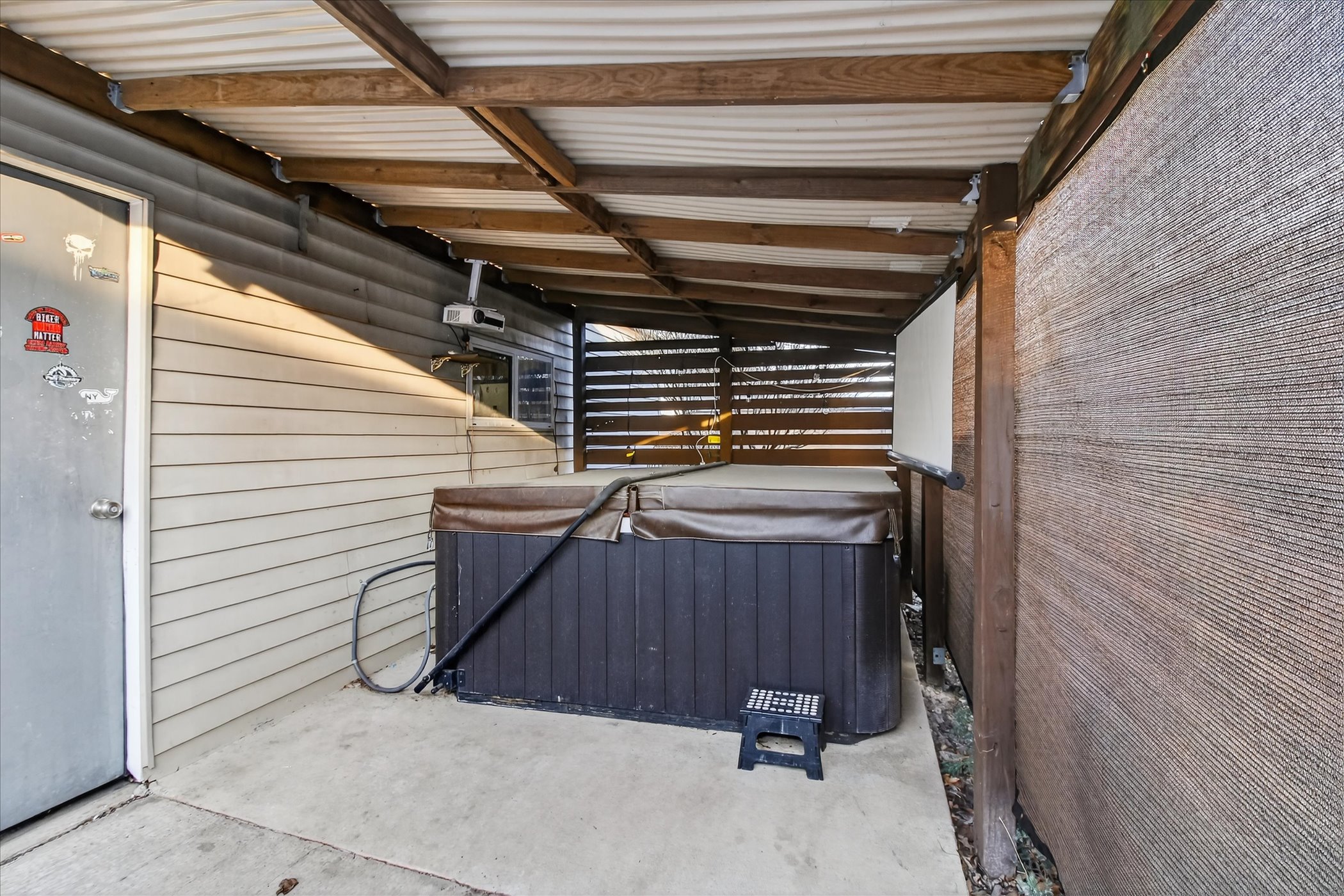 38-1214-Lincoln-Ave-Lincoln-Park-MI-48146-WindowStill