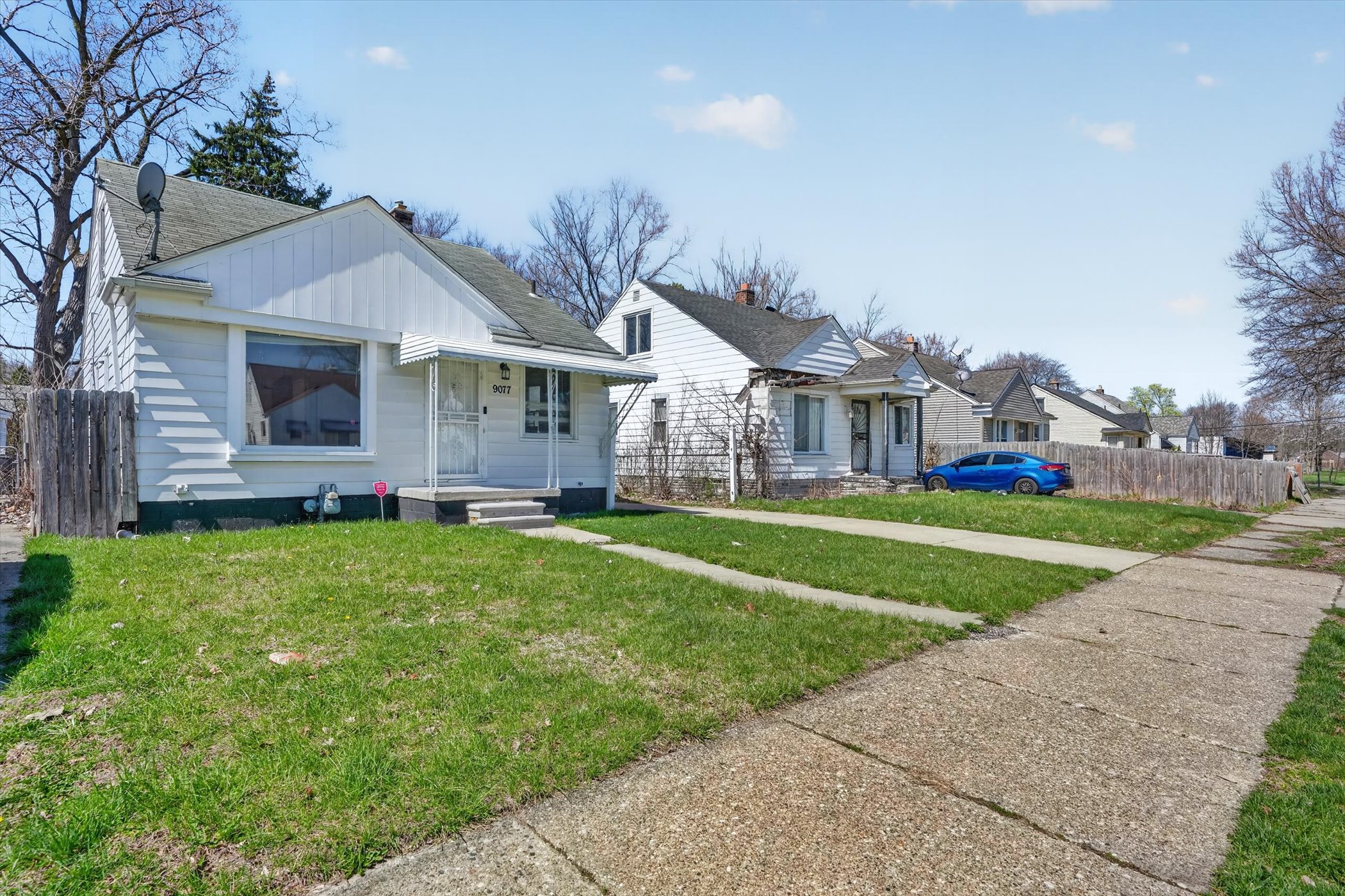 02-9077-Fielding-St-Detroit-Windowstill