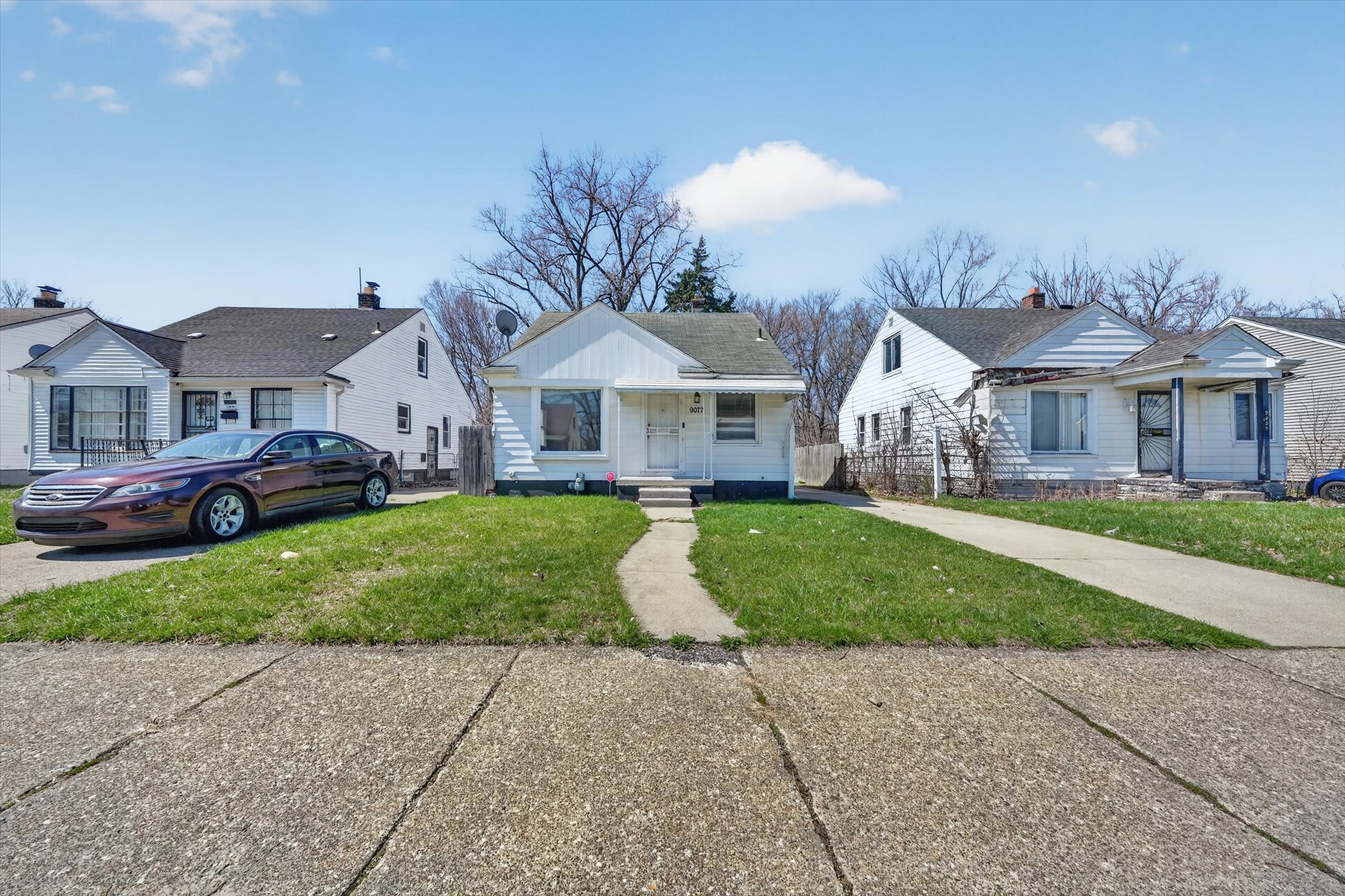 03-9077-Fielding-St-Detroit-Windowstill