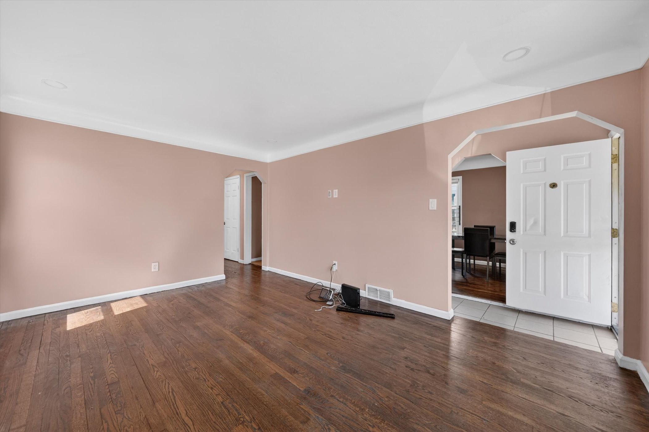 09-9077-Fielding-St-Detroit-Windowstill