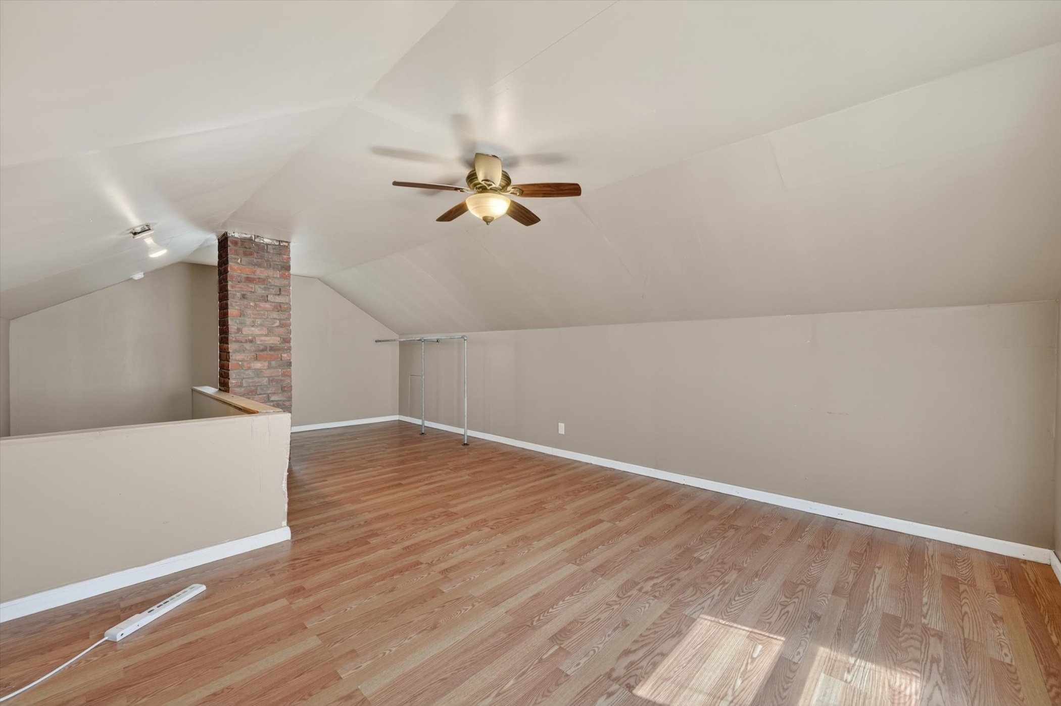 31-9077-Fielding-St-Detroit-Windowstill