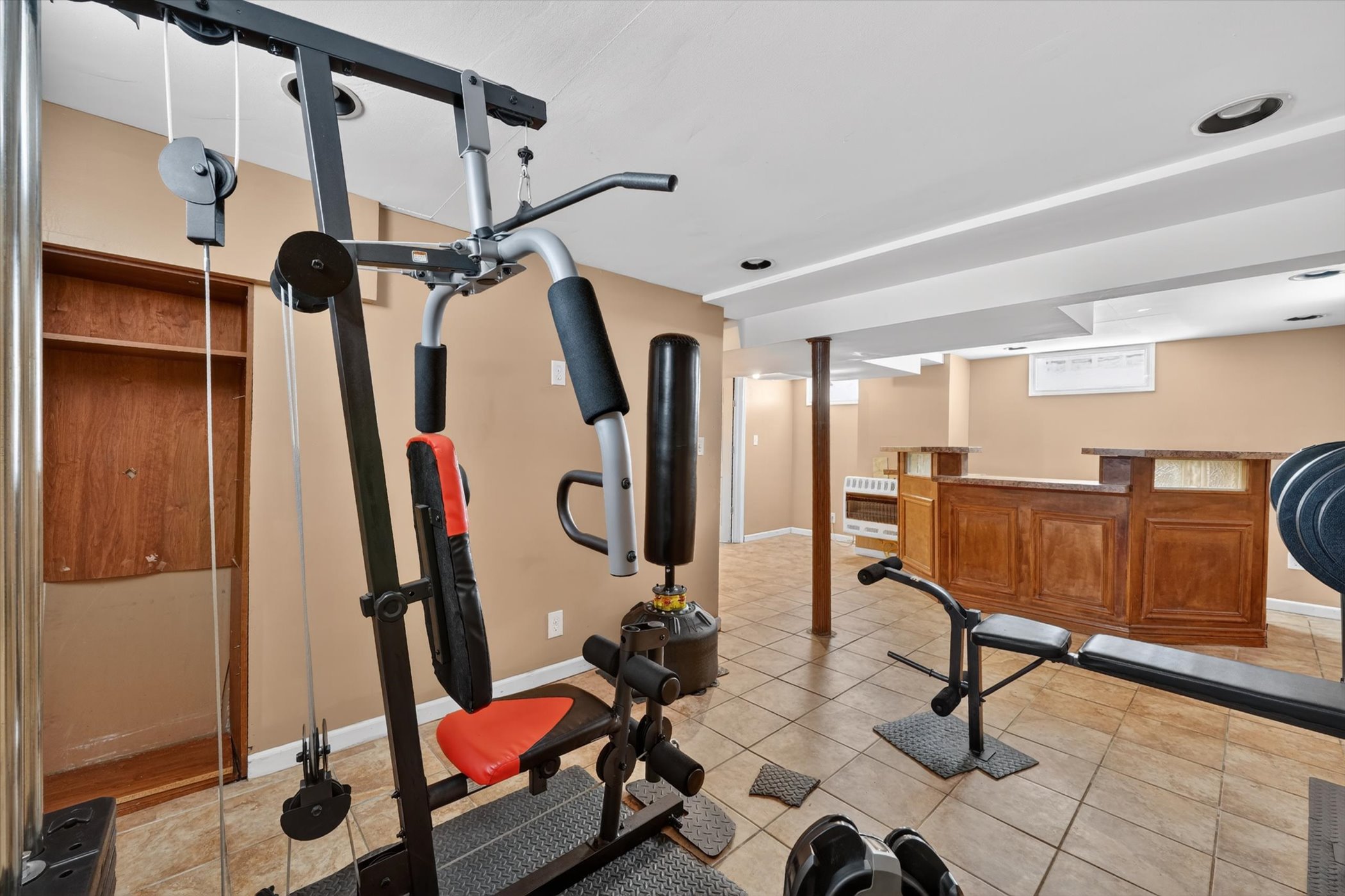 35-9077-Fielding-St-Detroit-Windowstill