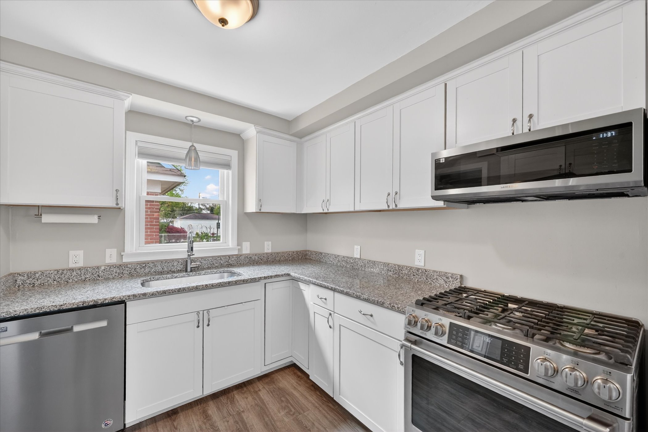 11-9919-Brookfield-St-Livonia-MI-48150-WindowStill