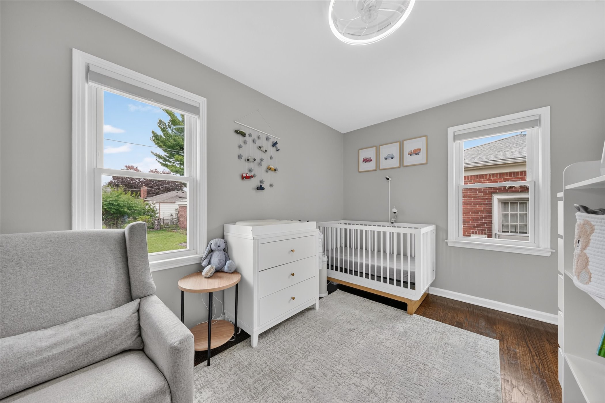 25-9919-Brookfield-St-Livonia-MI-48150-WindowStill