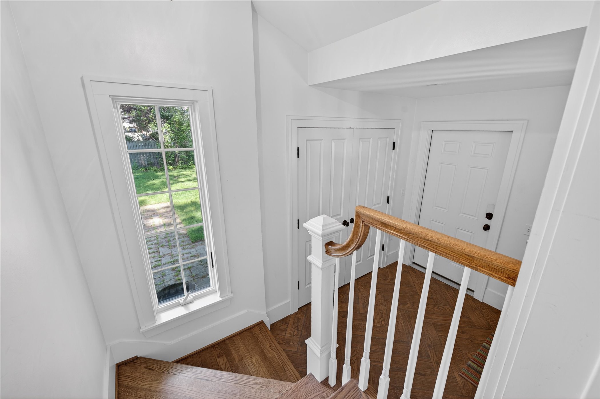 28-307-N-Connecticut-Ave-WindowStill
