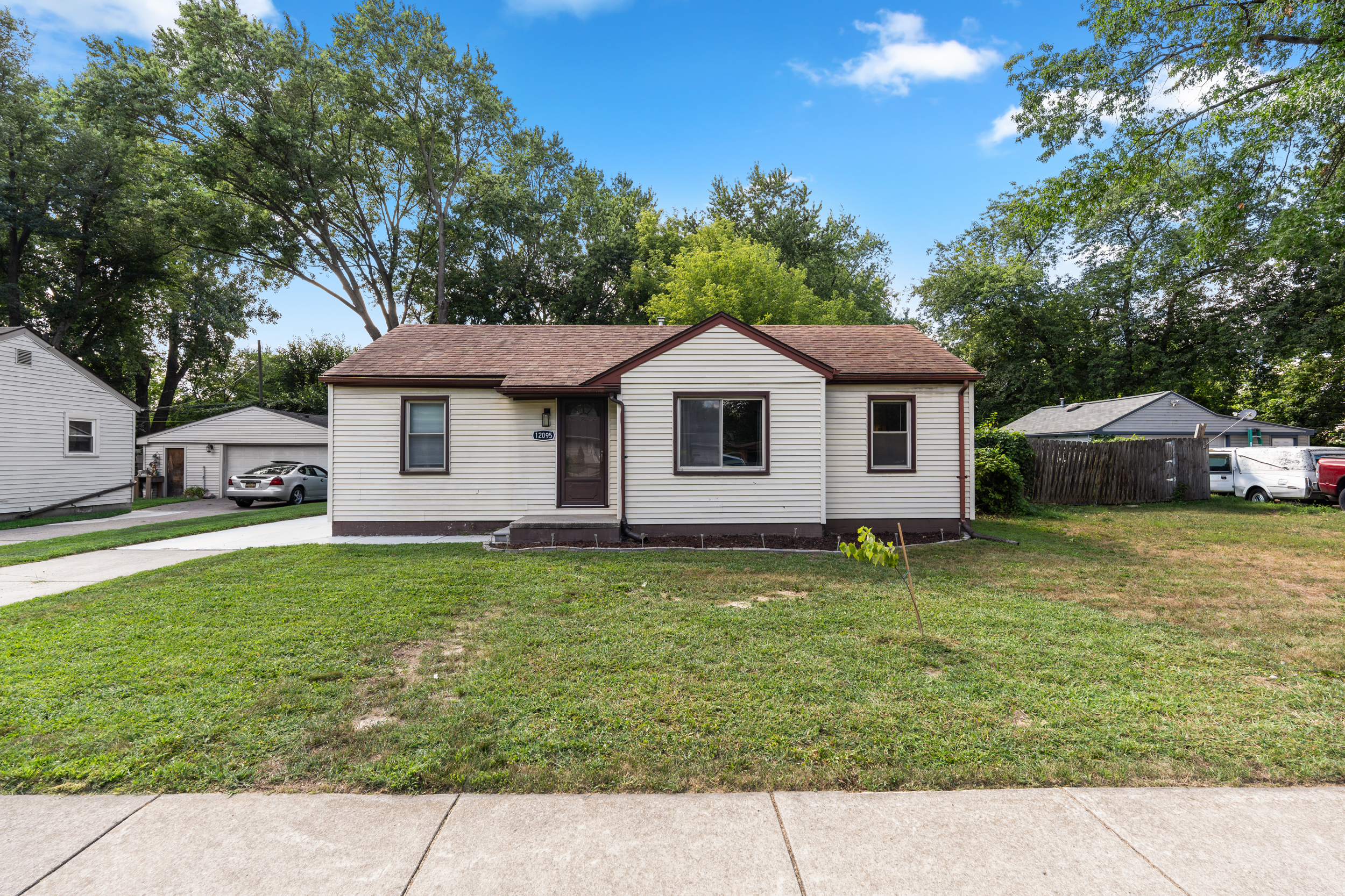 12095 kinloch st_002