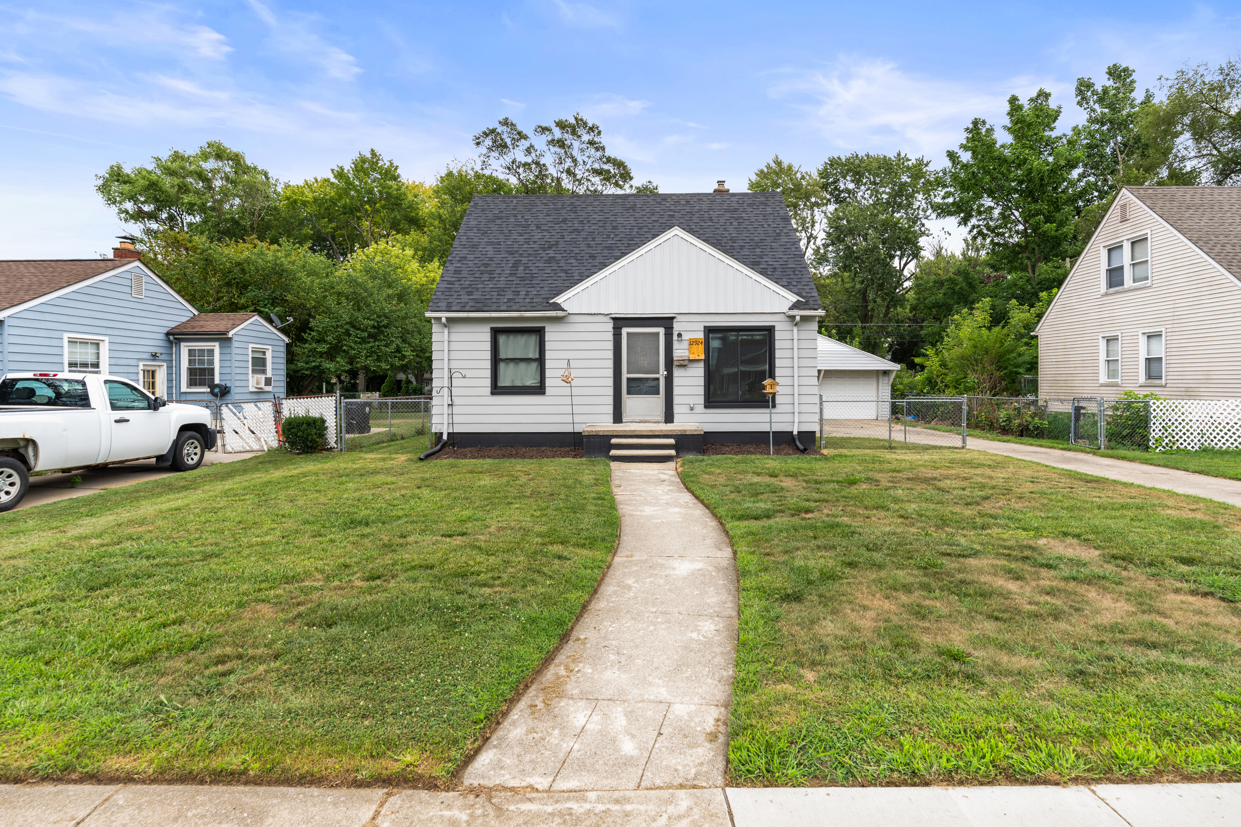 12924 norborne ave_002