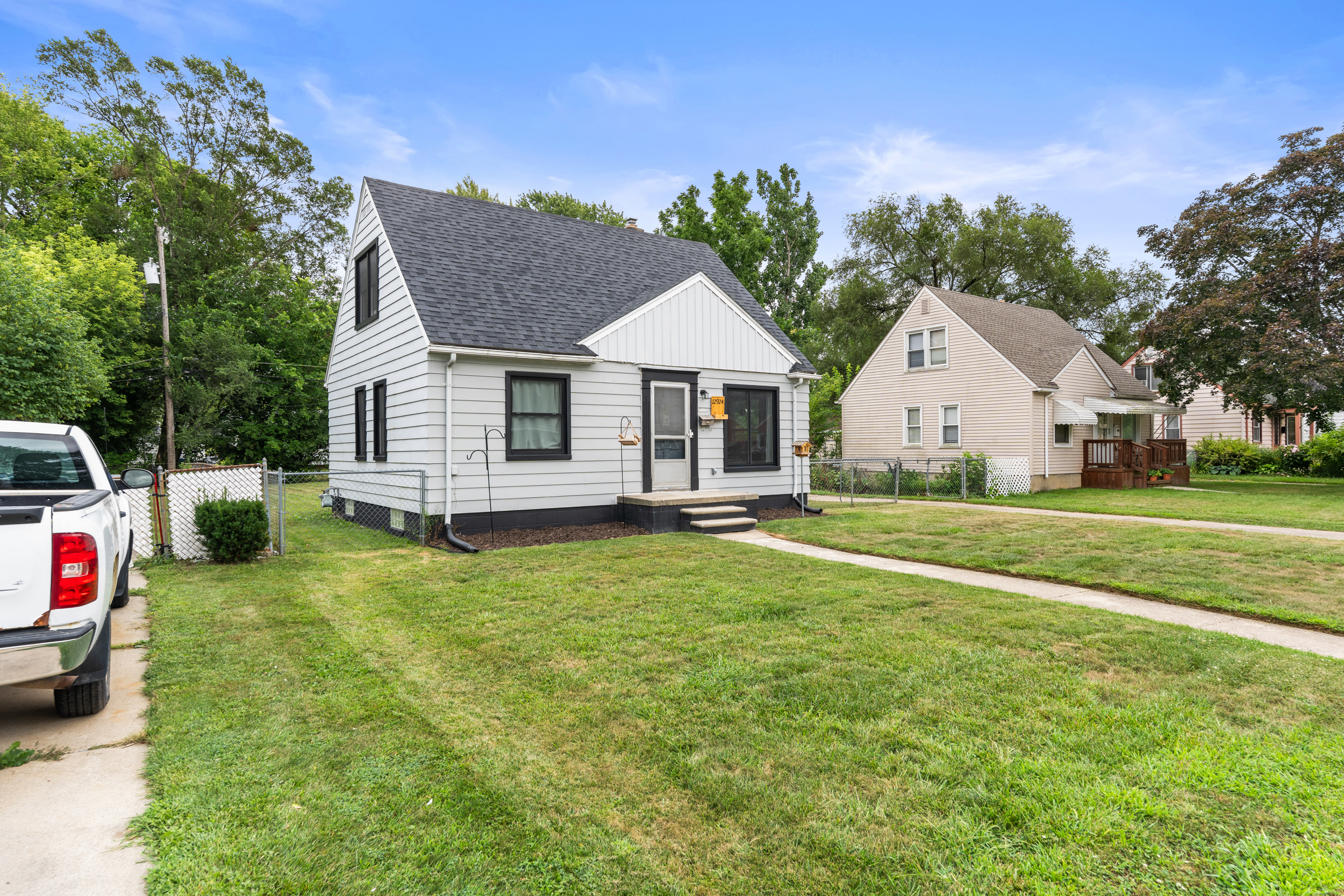 12924 norborne ave_004