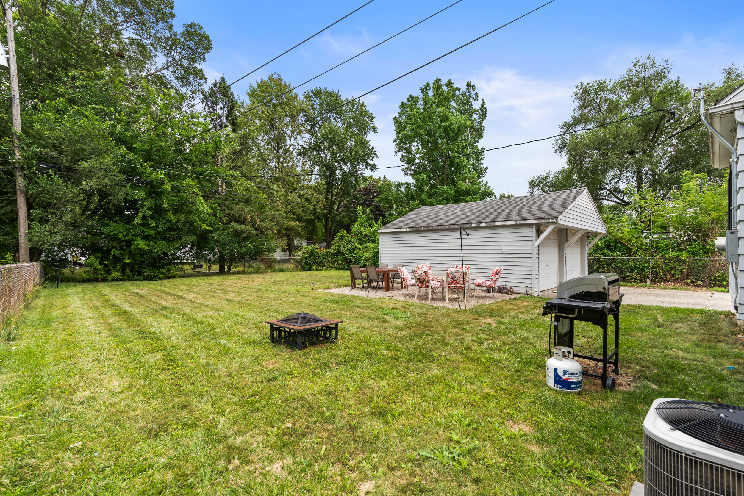 12924 norborne ave_031