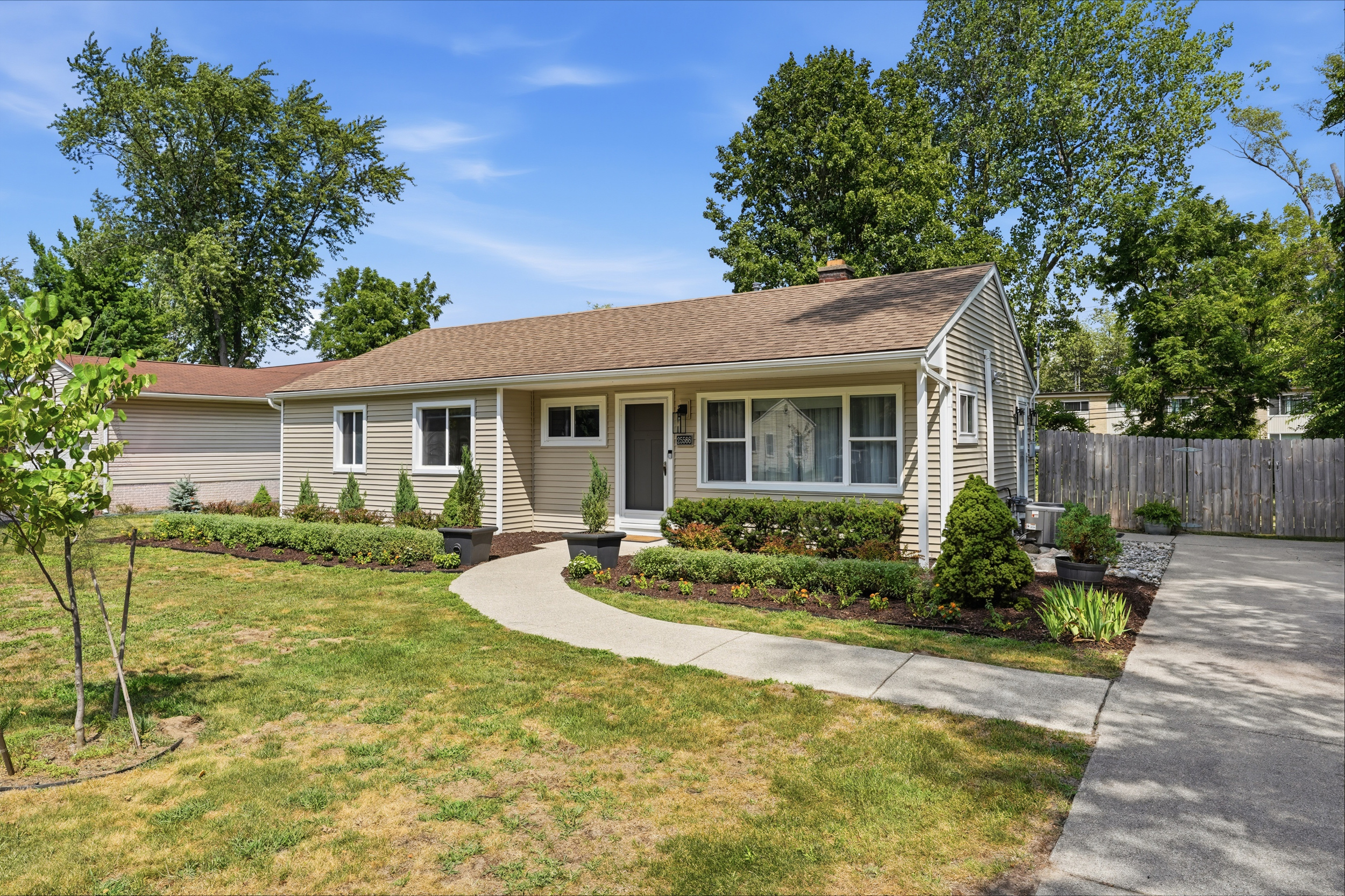 25566 dunbar st-2