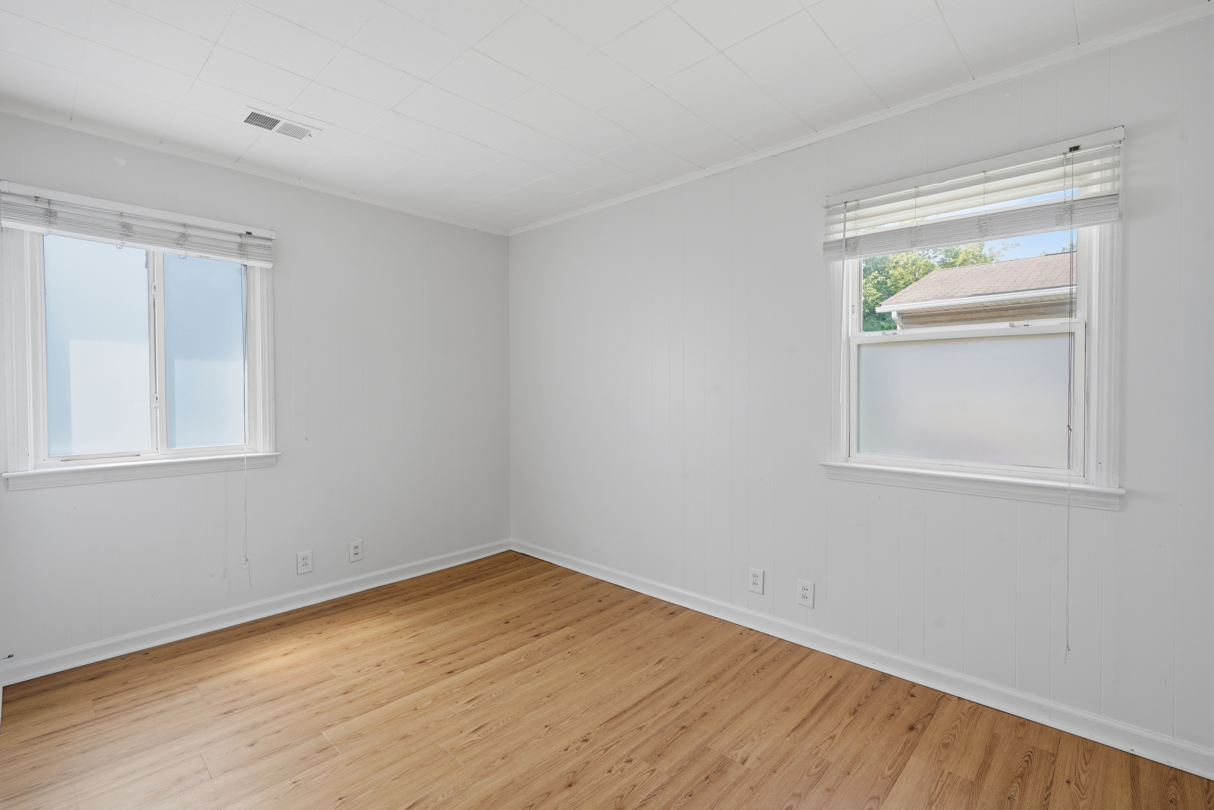 25566 dunbar st-20