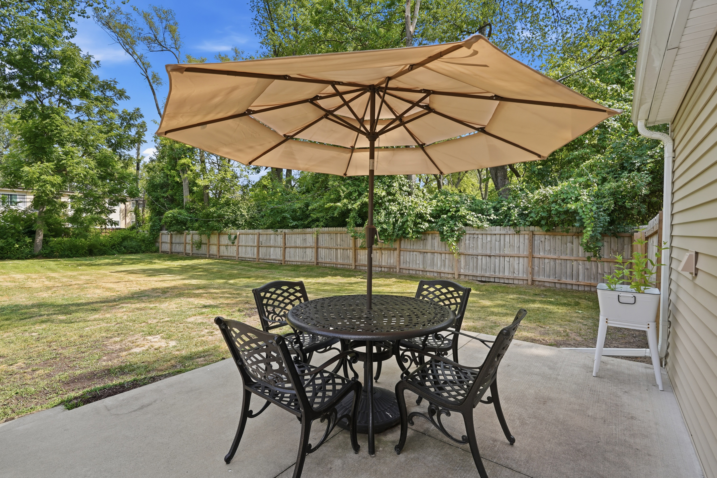 25566 dunbar st-24