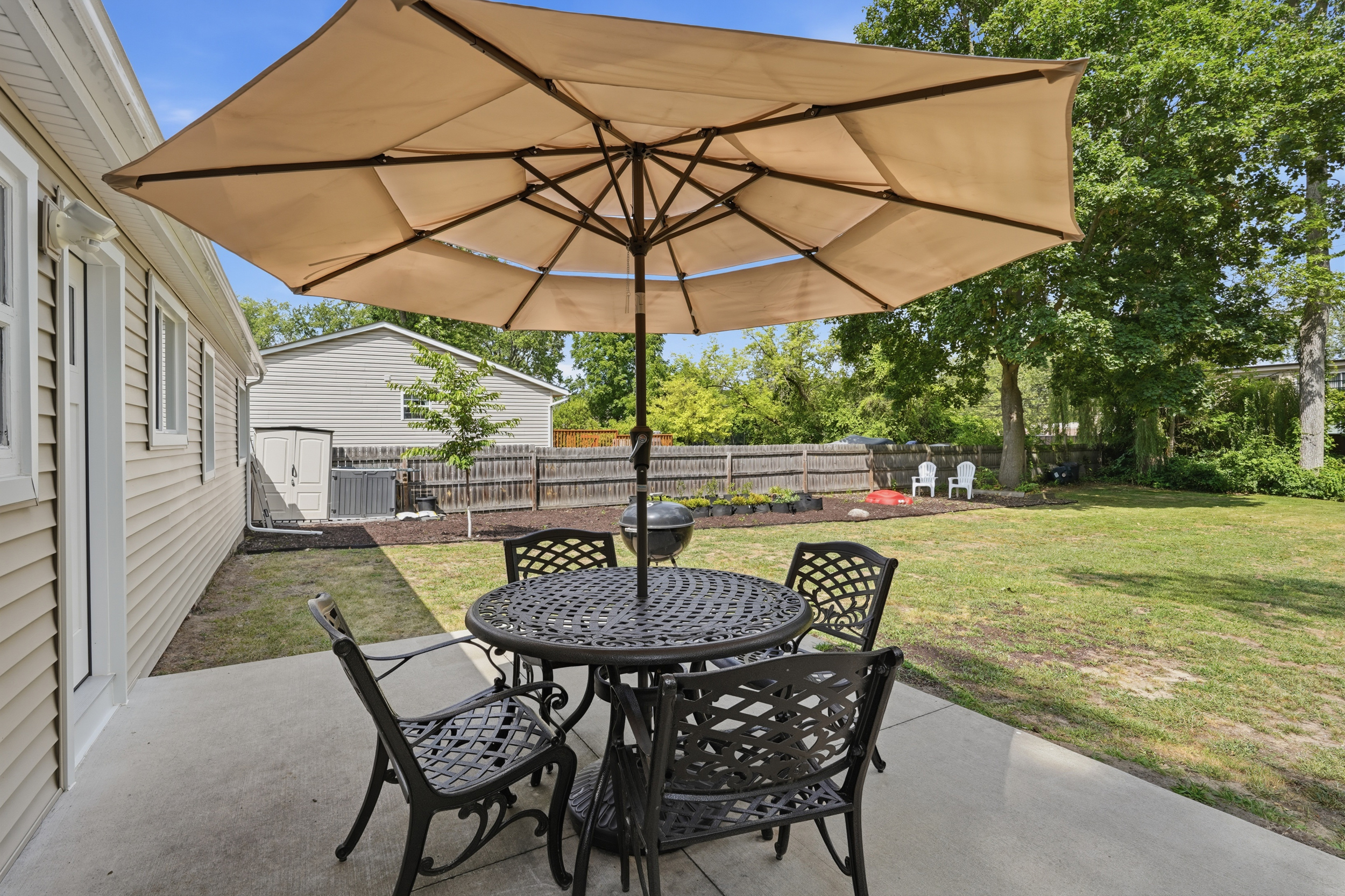 25566 dunbar st-25