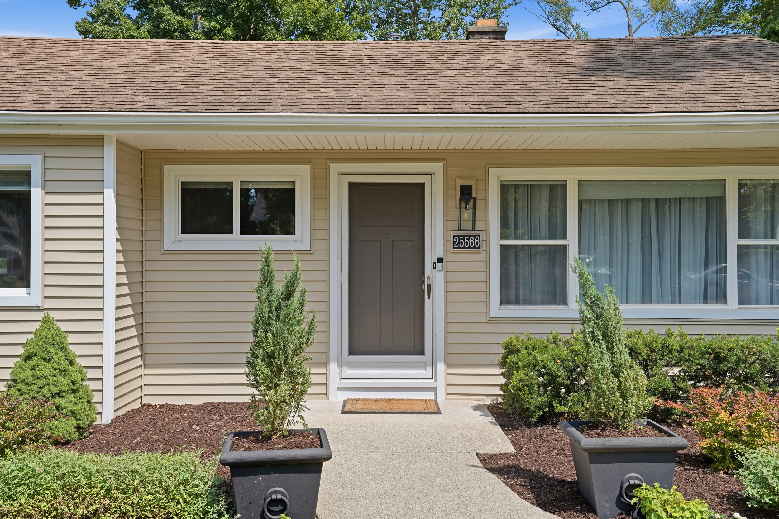 25566 dunbar st-4