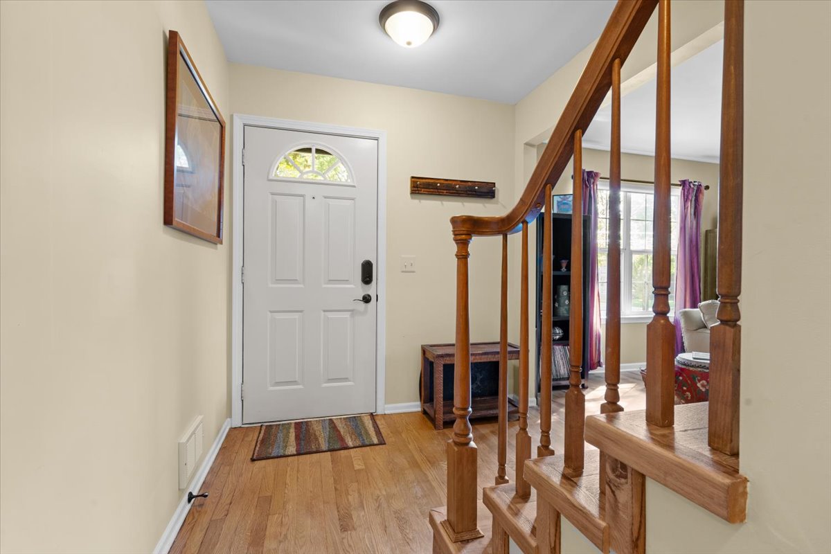 05-2607 Ardmore Ave-5