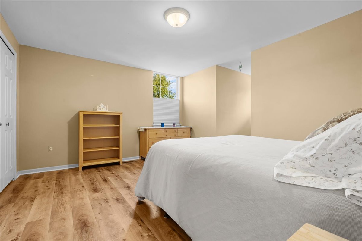 14-2607 Ardmore Ave-14