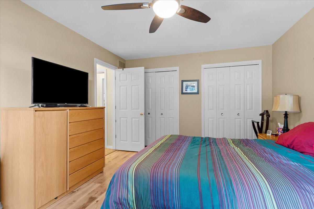 20-2607 Ardmore Ave-20