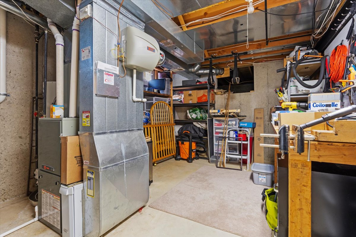28-2607 Ardmore Ave-28
