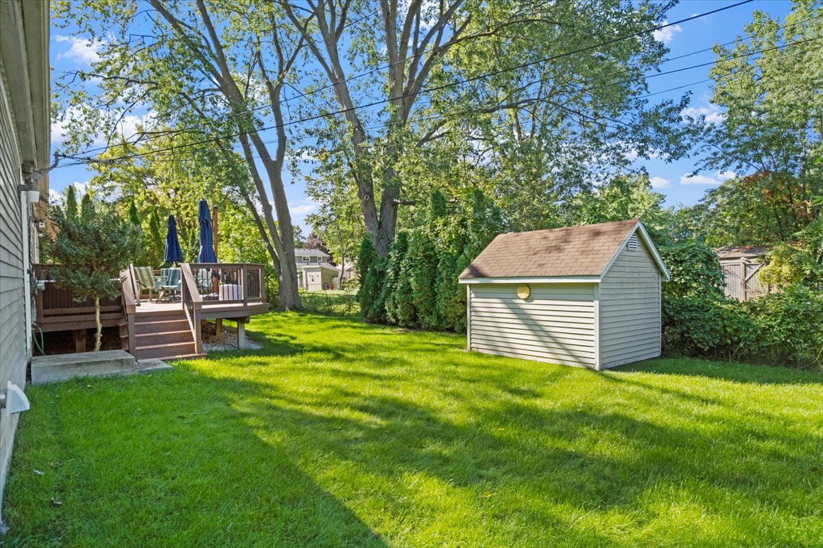 32-2607 Ardmore Ave-32