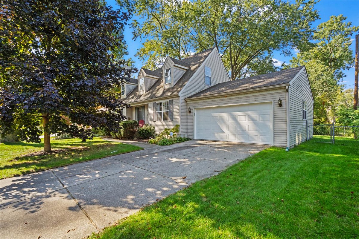 33-2607 Ardmore Ave-33